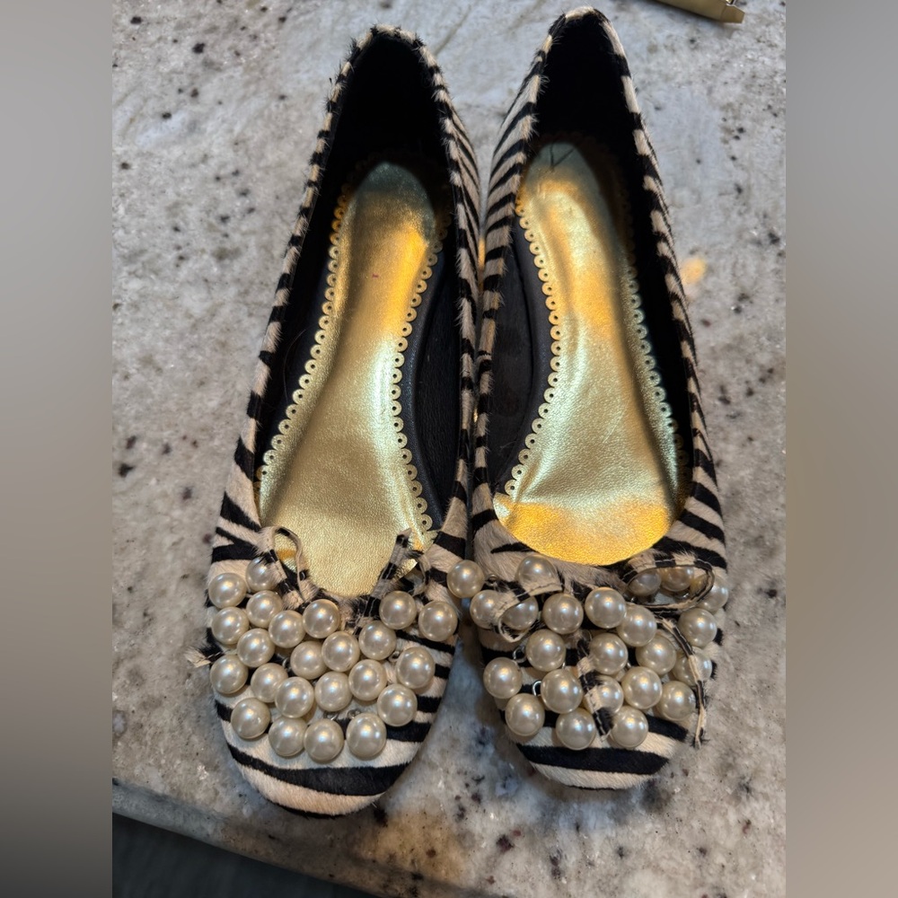 Beautiful Cochni Italy loafers in size 39.5 (US size 9). Worn once